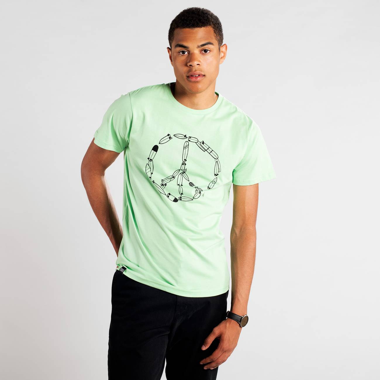 T-shirt collaborazione con @jonas_draws 100% Cotone Biologico GOTS - Peace - Caminaròli Ethical Fashion