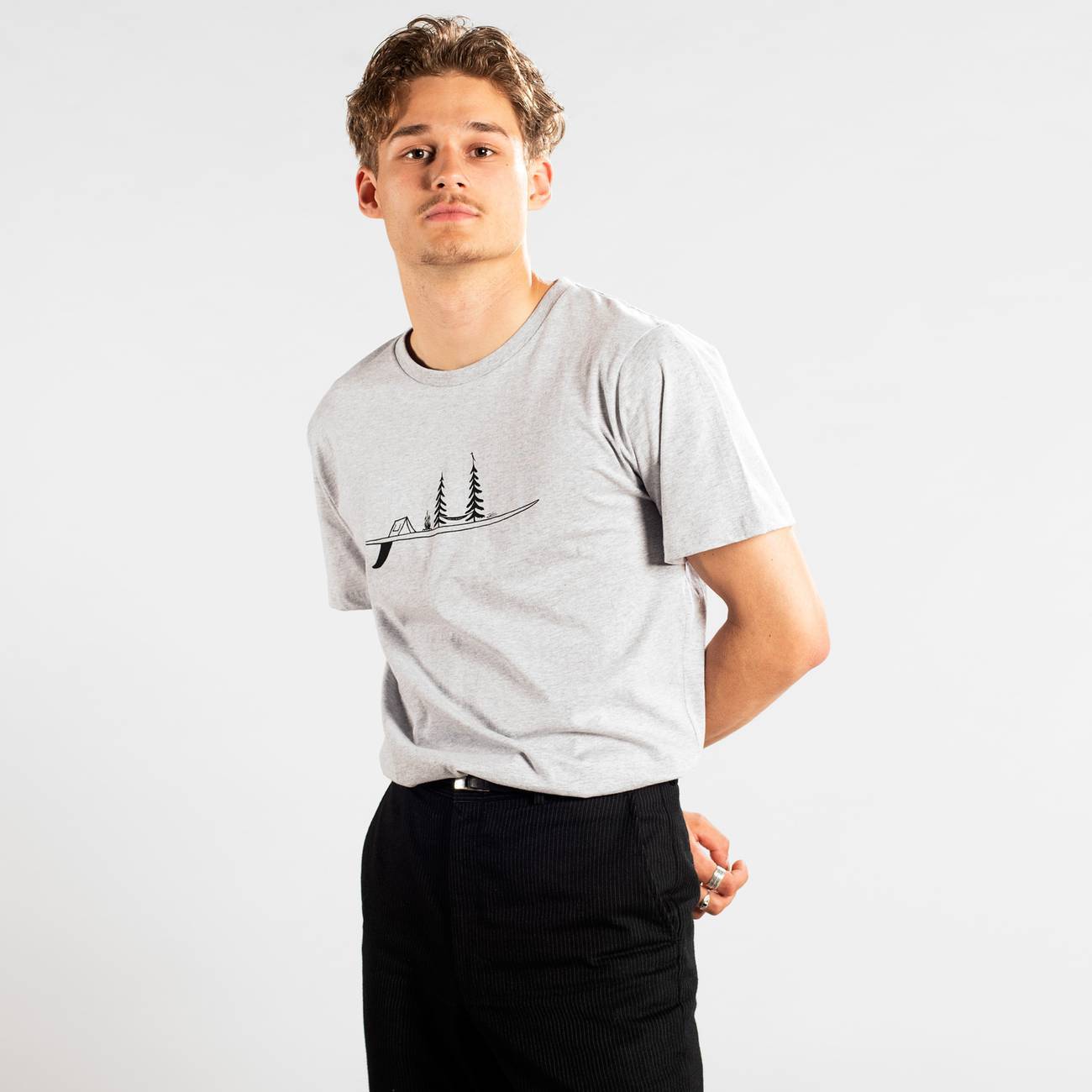 T-shirt collaborazione con @jonas_draws 100% Cotone Biologico GOTS - Surf - Caminaròli Ethical Fashion