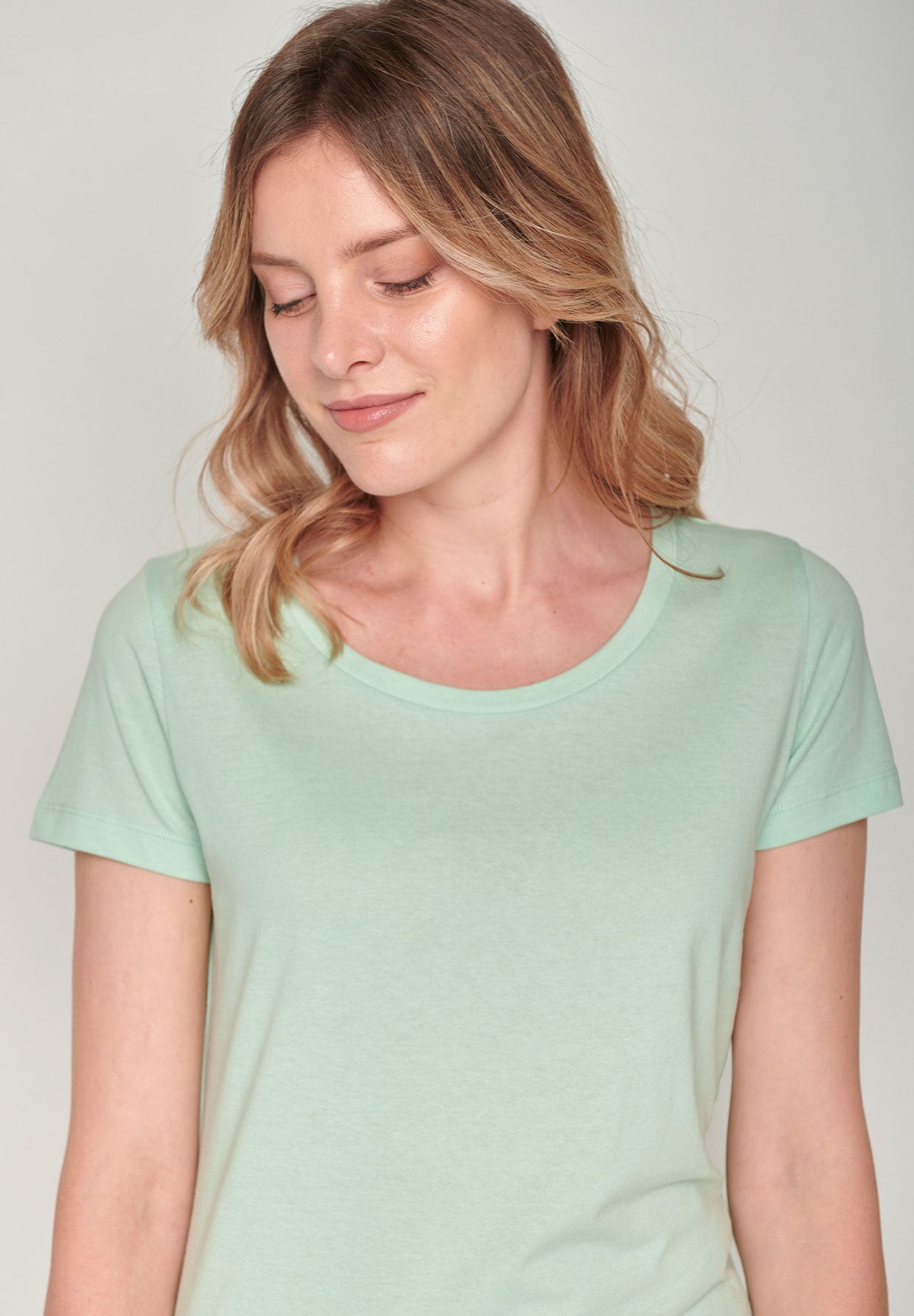 T-shirt 100% Cotone Biologico - Basic Loves Spring Green